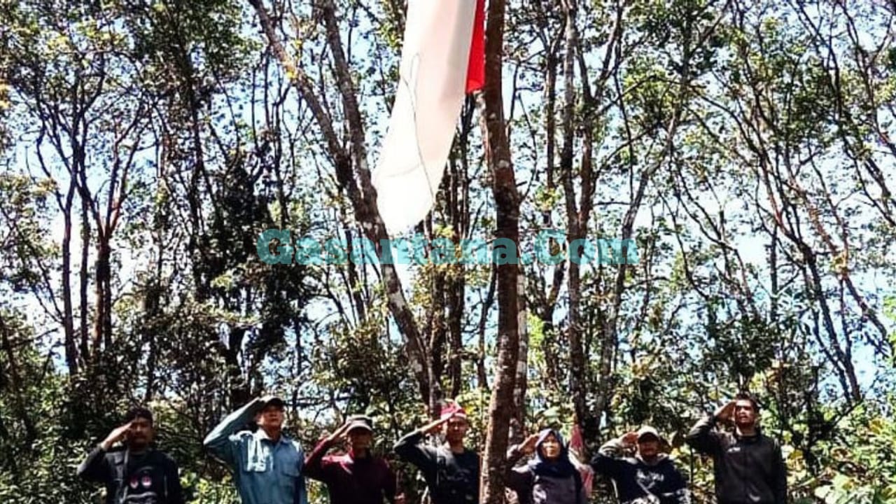Mantan Kapolda Jabar Inisiasi Upacara 17 Agustusan di Gunung Galunggung Berdasar Pesan Naskah Kuno Amanat Galunggung