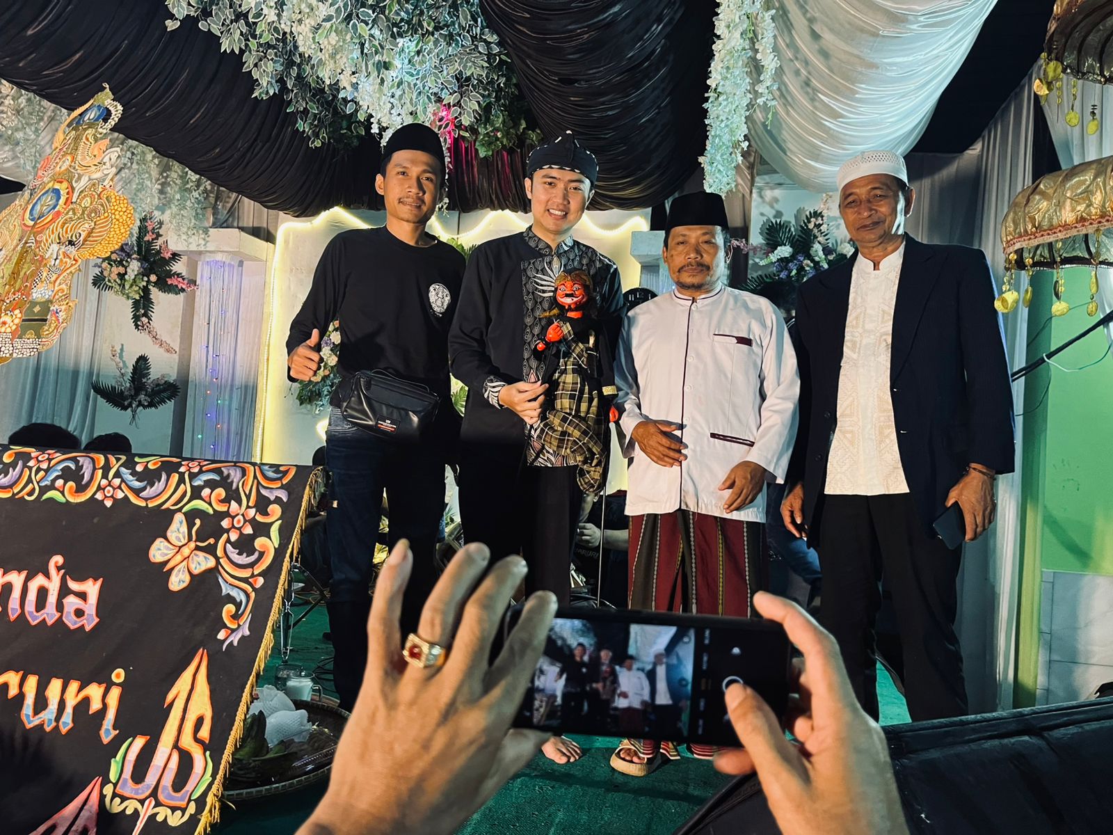 DPC KAB BANDUNG YAYASAN GASANTANA MELAKSANAKAN KEGIATAN TUTUP TAHUN 2025 DENGAN KEGIATAN SENI HIBURAN WAYANG GOLEK DALANG SENDA RISWANDA